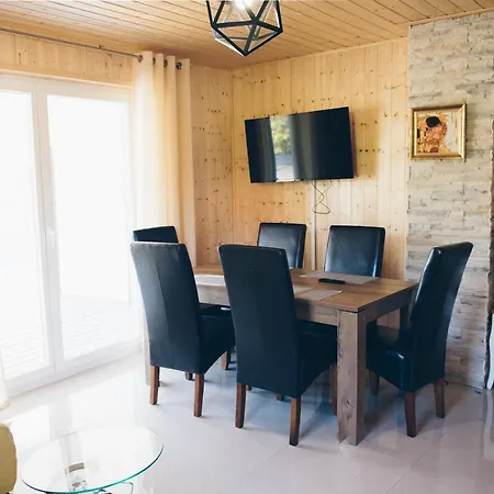 Comfort Oraz Comfort Wellness Zone Sauna Jacuzzi Ferienhaus Jantar