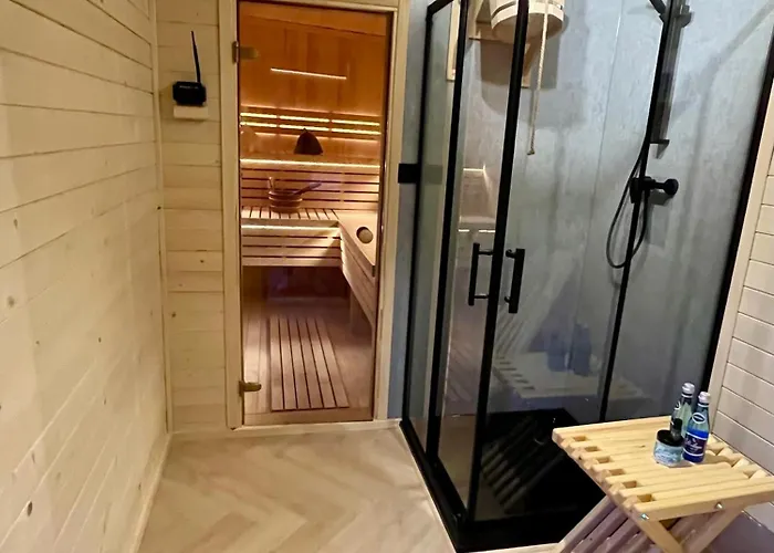 Дом отдыха Comfort Oraz Comfort Wellness Zone Sauna Jacuzzi *